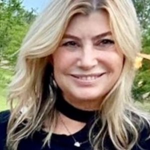 Meet your Posher, Stephanie